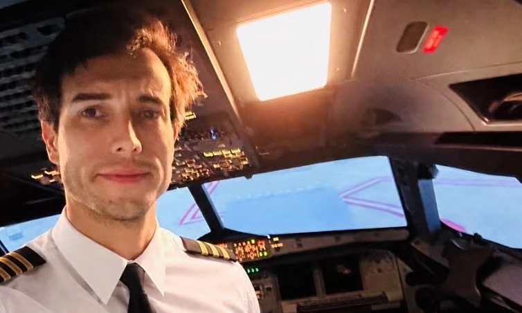 Instructor jumps from plane, leaves student to land alone