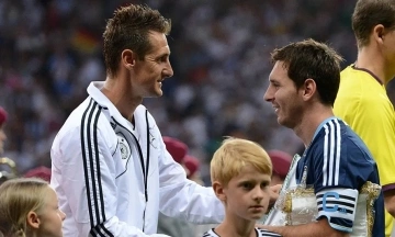 World Cup legend reveals call with Messi