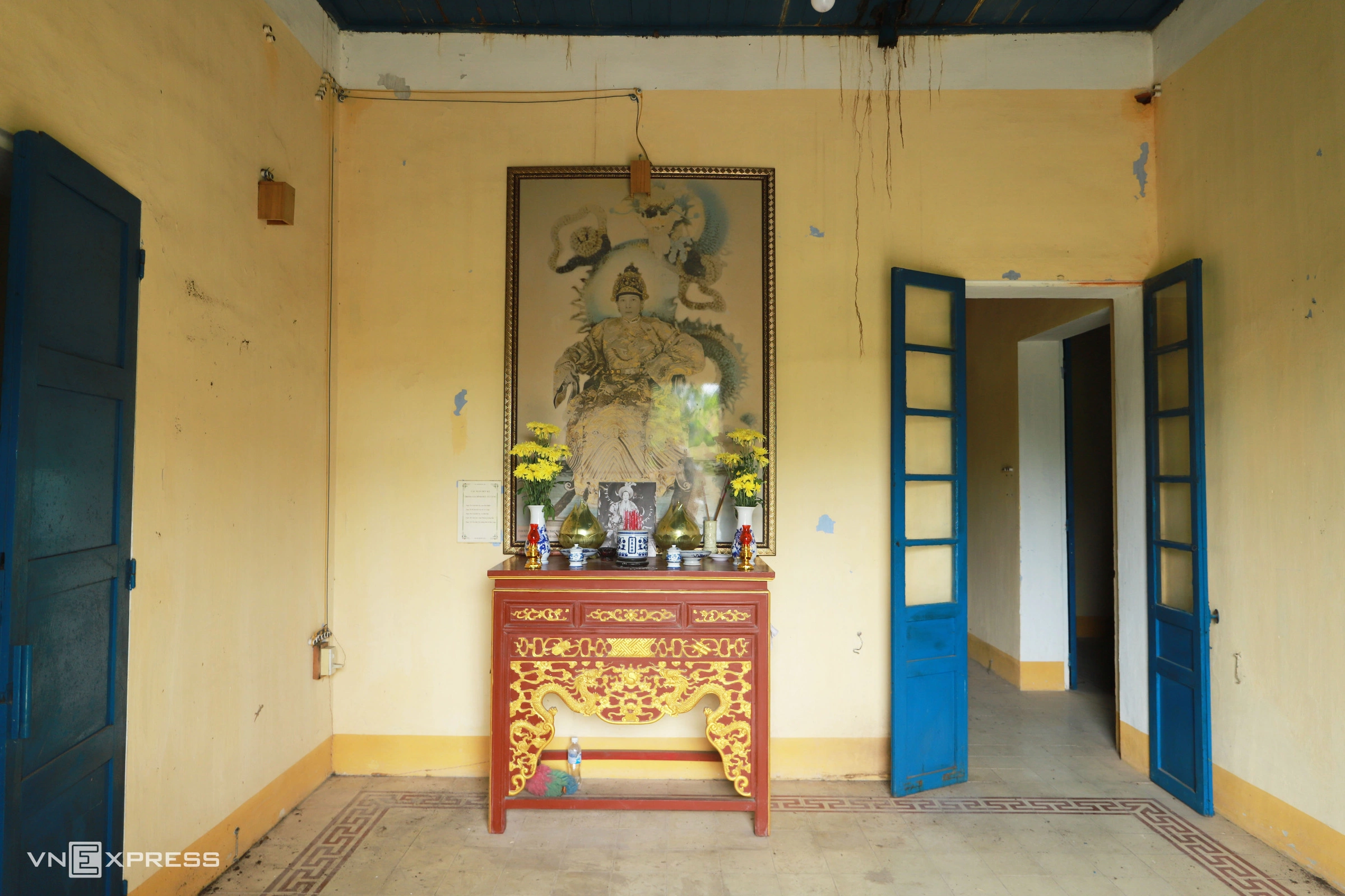 The last Nguyen dynasty empress dowager's memorial house deteriorates