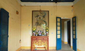 The last Nguyen dynasty empress dowager's memorial house deteriorates