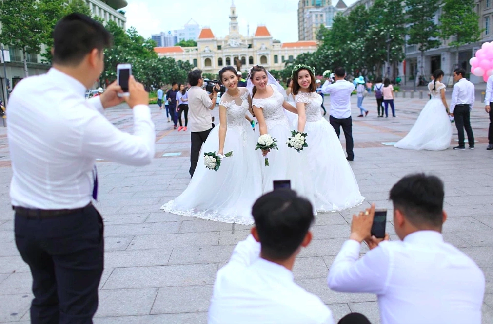 Vietnamese youth marrying increasingly late