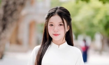 Female student self-learns chinese, becomes dual valedictorian
