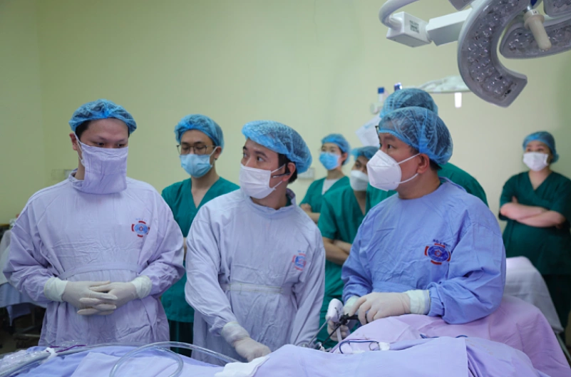 Dual-purpose surgery aids breast cancer patients in body restoration