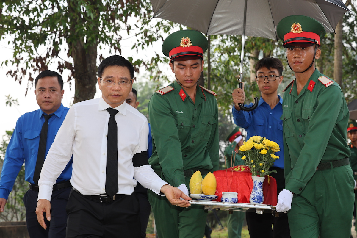 Dong Nai buries 63 martyrs repatriated from Cambodia