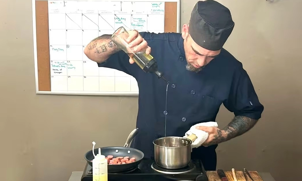 Chef teaches americans how to cook family meals for just 5 USD