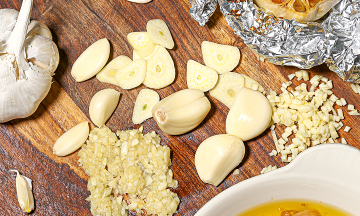 Chef reveals garlic preparation secrets for explosive flavor