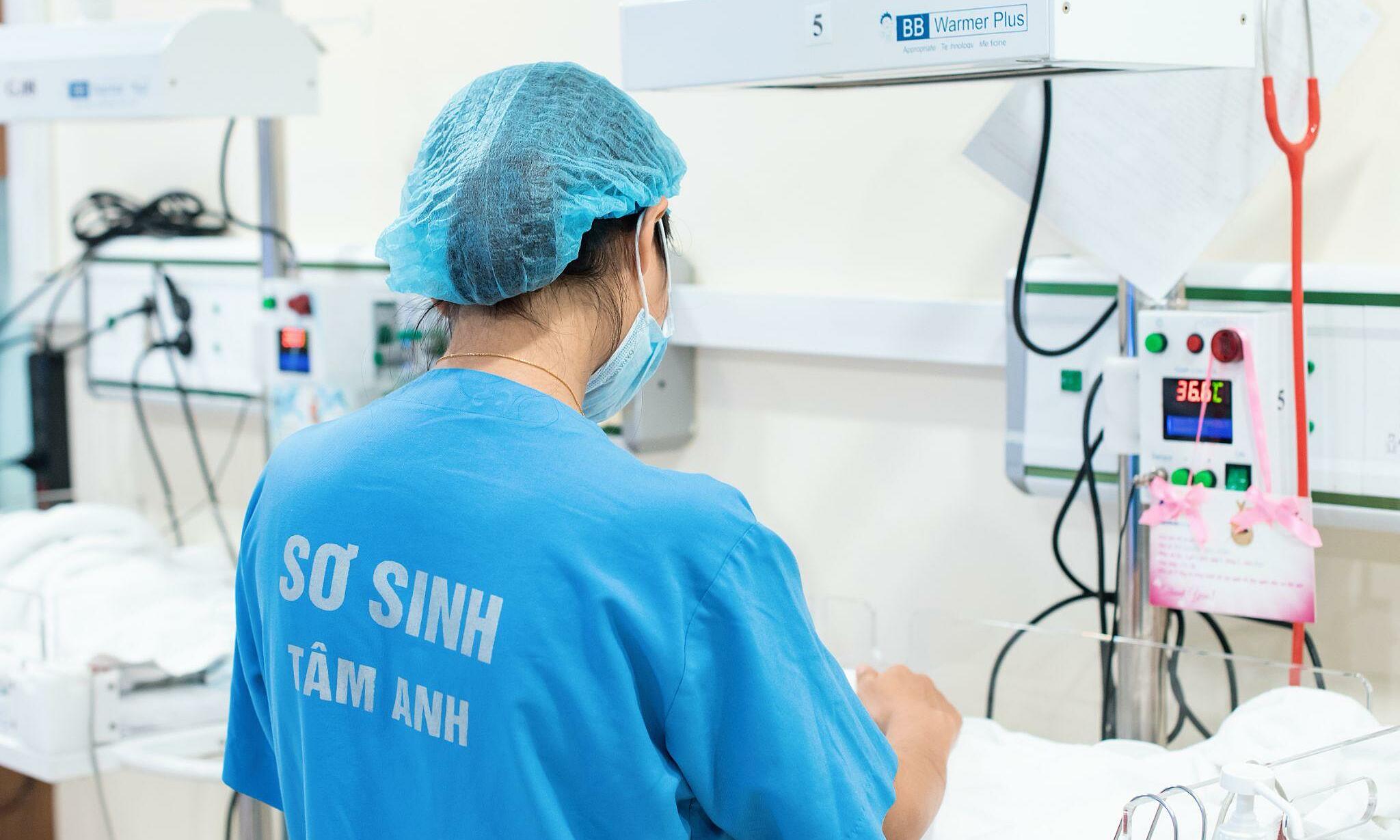 Respiratory support methods for premature infants