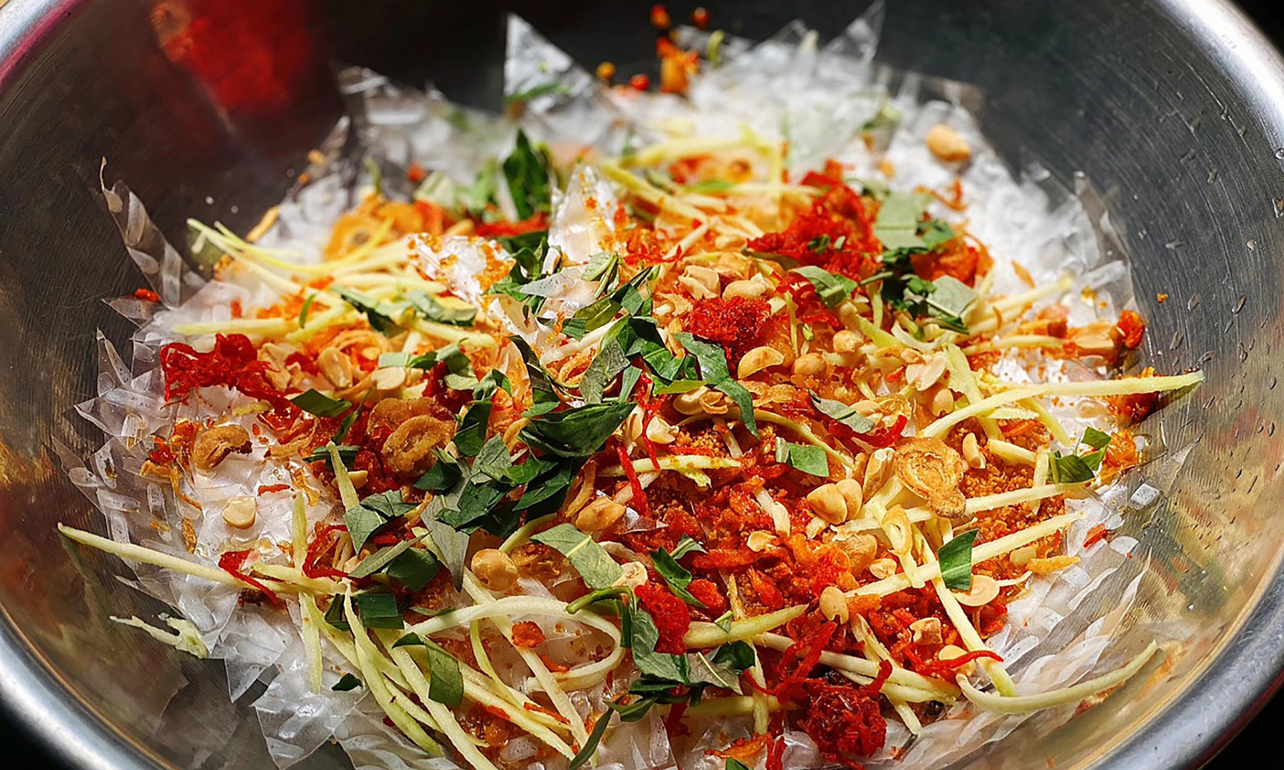 What diseases can unsanitary mixed rice paper cause?