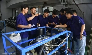 32 majors at Ho Chi Minh City University of Technology receive monthly scholarships of 3,7-5,5 million dong