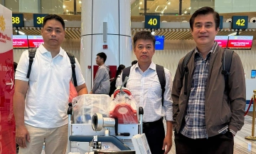 Cho Ray doctors deploy ECMO to Phu Quoc for canoe capsize victims