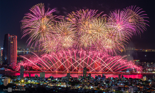Da Nang welcomes record 2,7 million visitors during fireworks festival