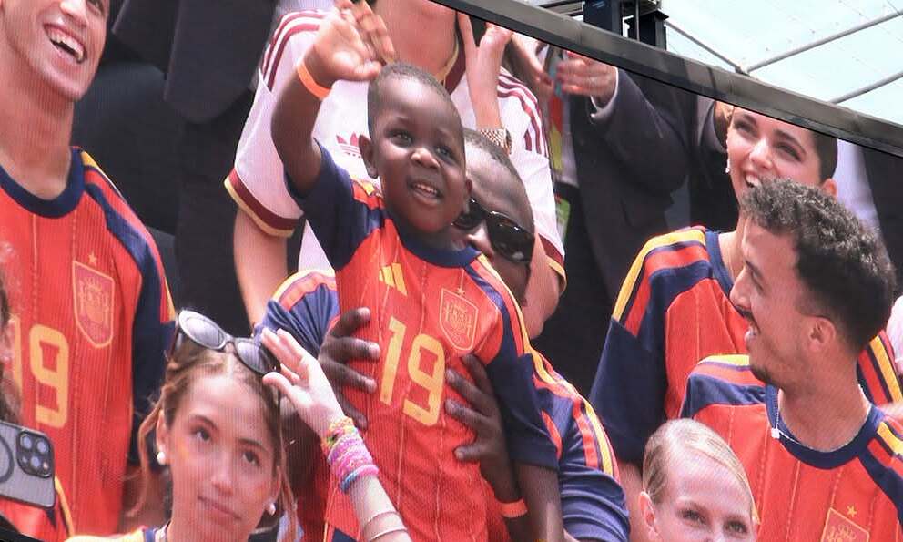 Lamine Yamal's three-year-old brother draws attention at the World Cup