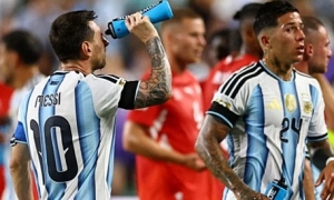 Why did Argentina's players wear black armbands in the World Cup quarter-final match?