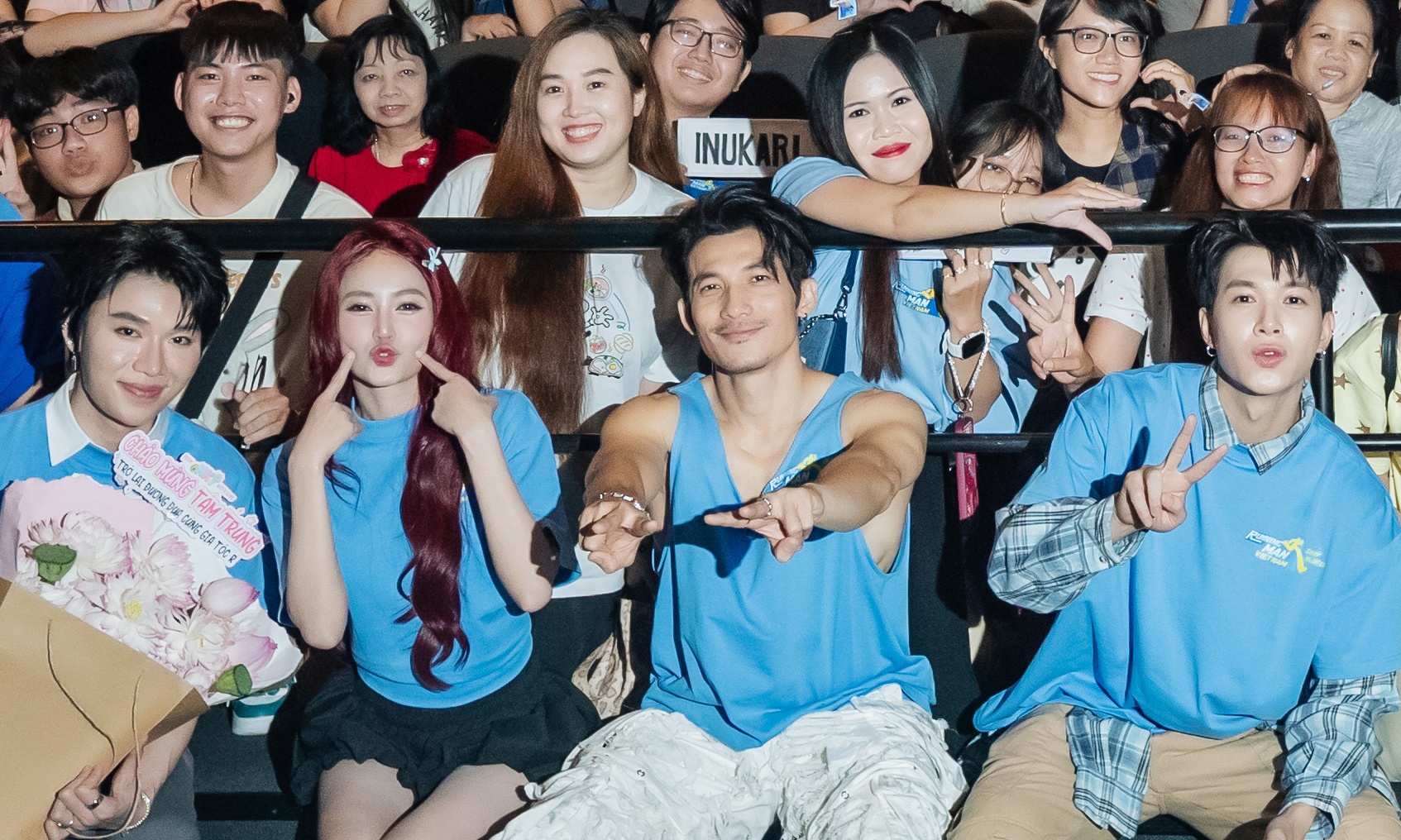 Audience cheers Running Man Vietnam cast