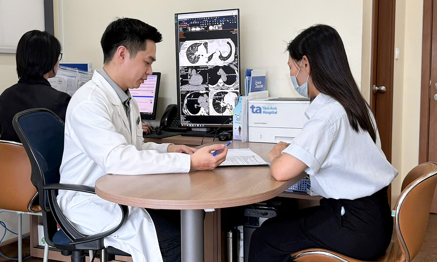 Is free pleural effusion dangerous?