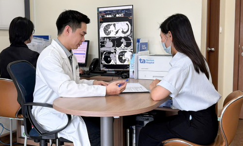 Is free pleural effusion dangerous?