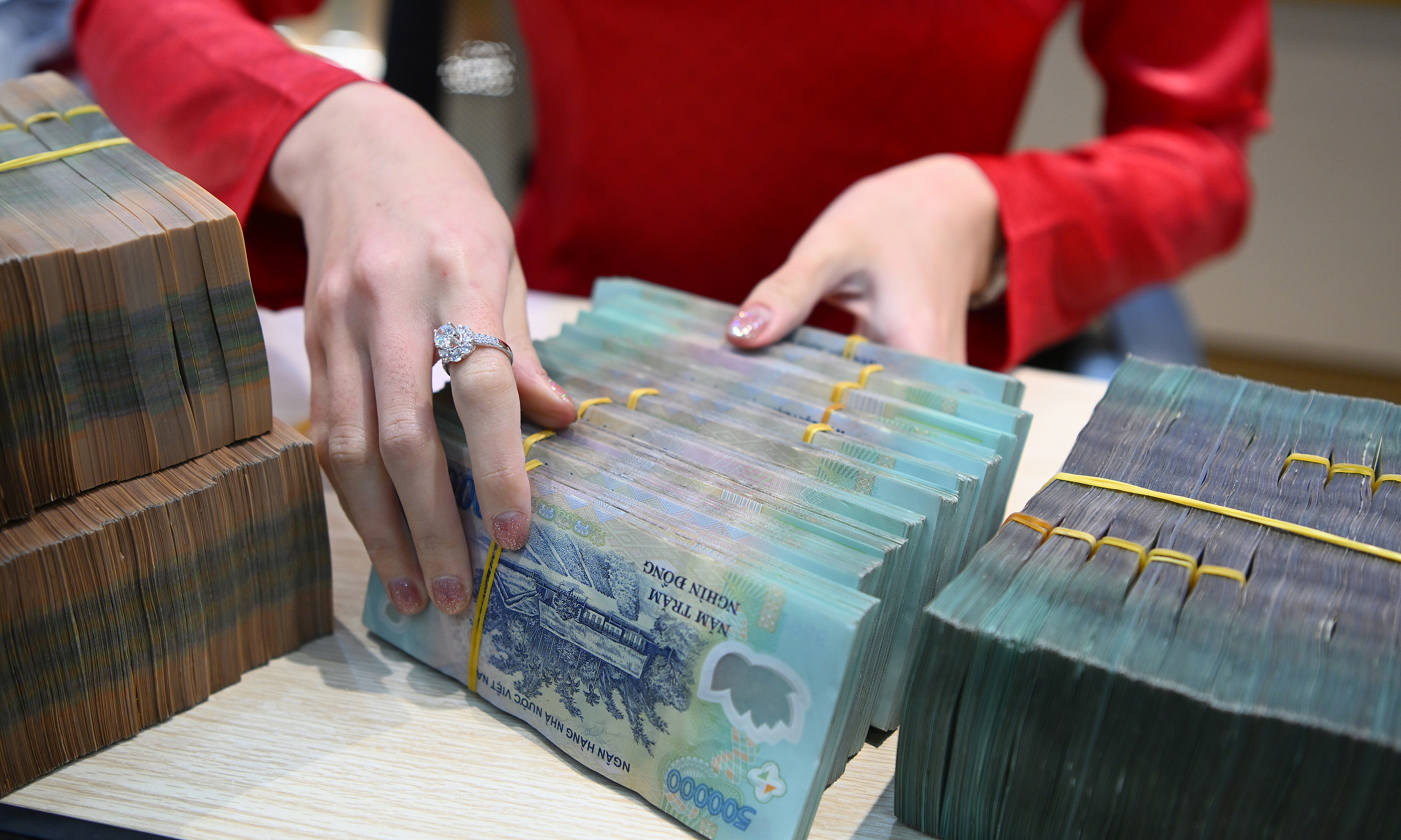 Nearly 860,000 active enterprises nationwide