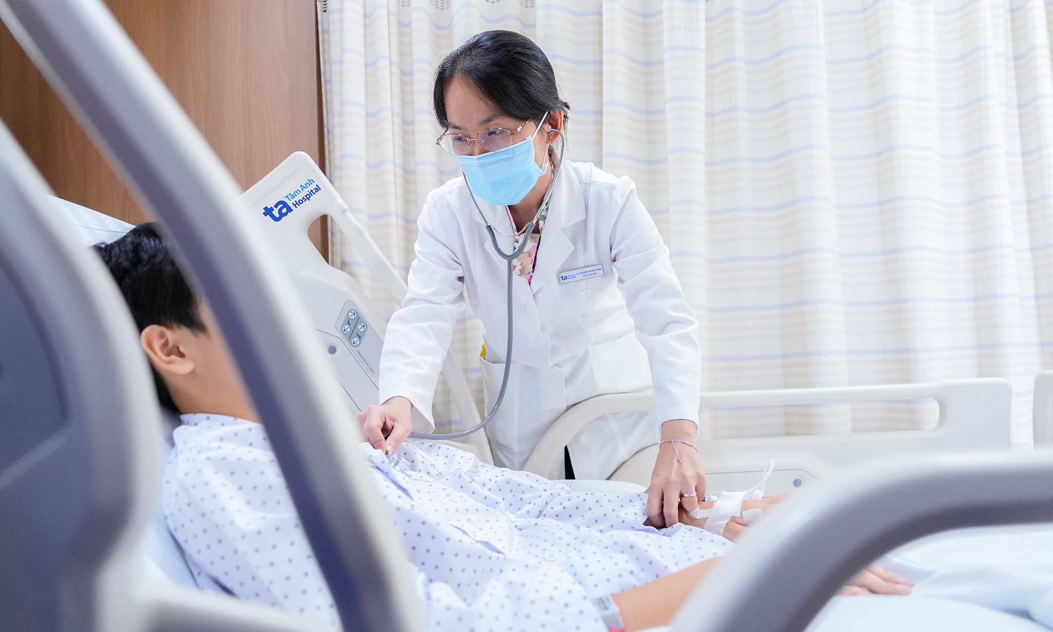 Fifteen-year-old suffers from anemia due to chronic gastritis