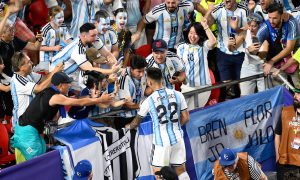 UK media questions Argentine forward escaping red card
