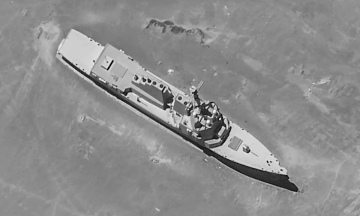 China erects US destroyer model in desert