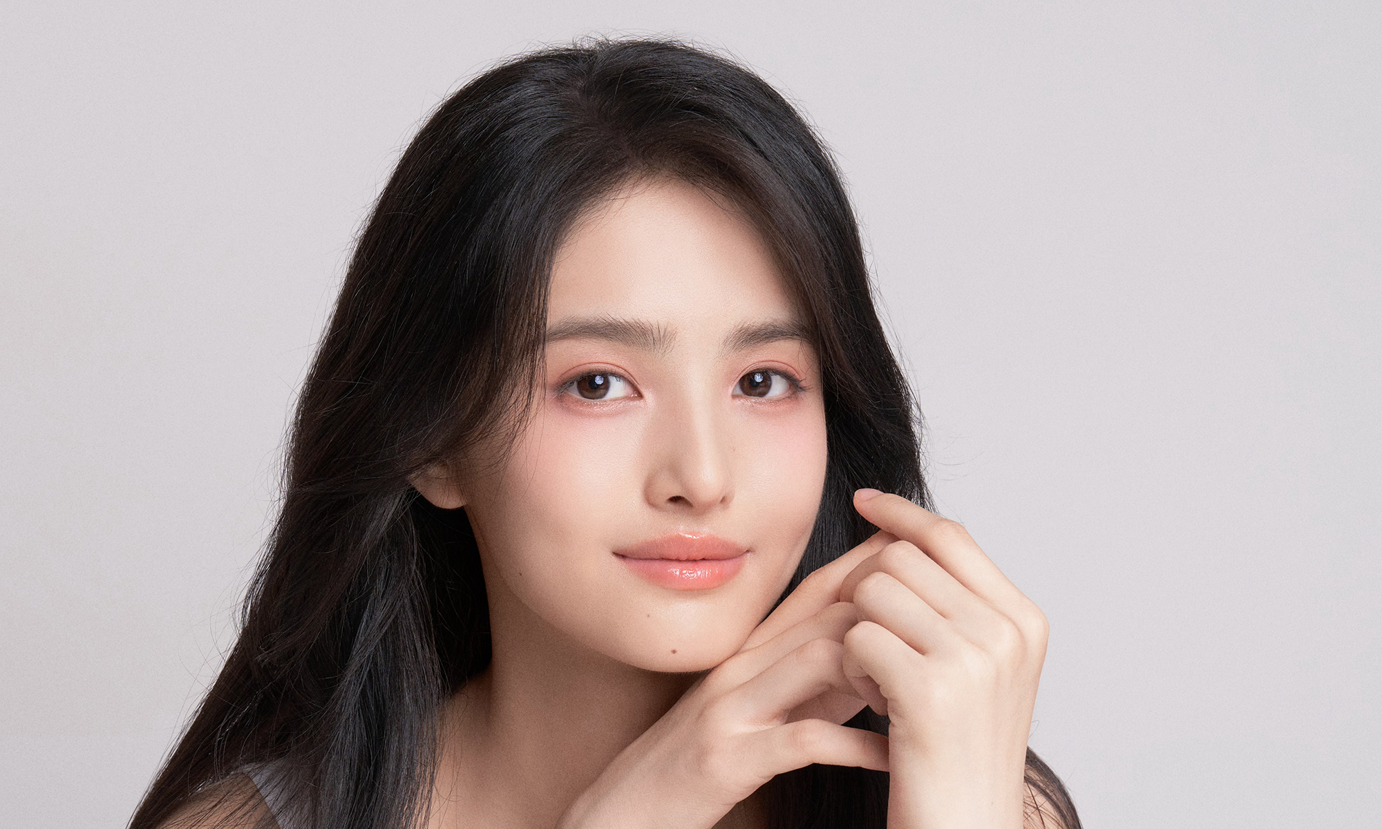 19-year-old girl becomes the new muse of Chau Tinh Tri