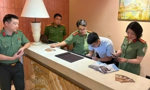 Police explain why relatives staying overnight at home must report temporary residency