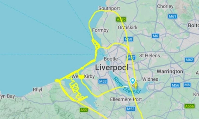 Pilot writes 'I'm bored' in the sky