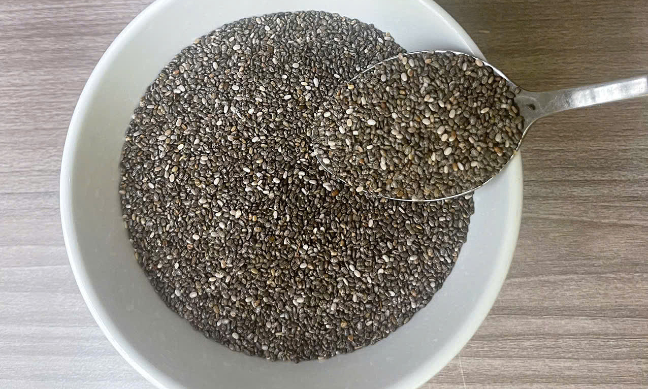 What happens when women regularly consume chia seeds?