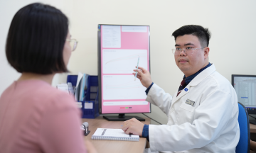 Do overweight children need blood sugar checks?