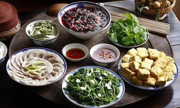 What is the ideal time for lunch?