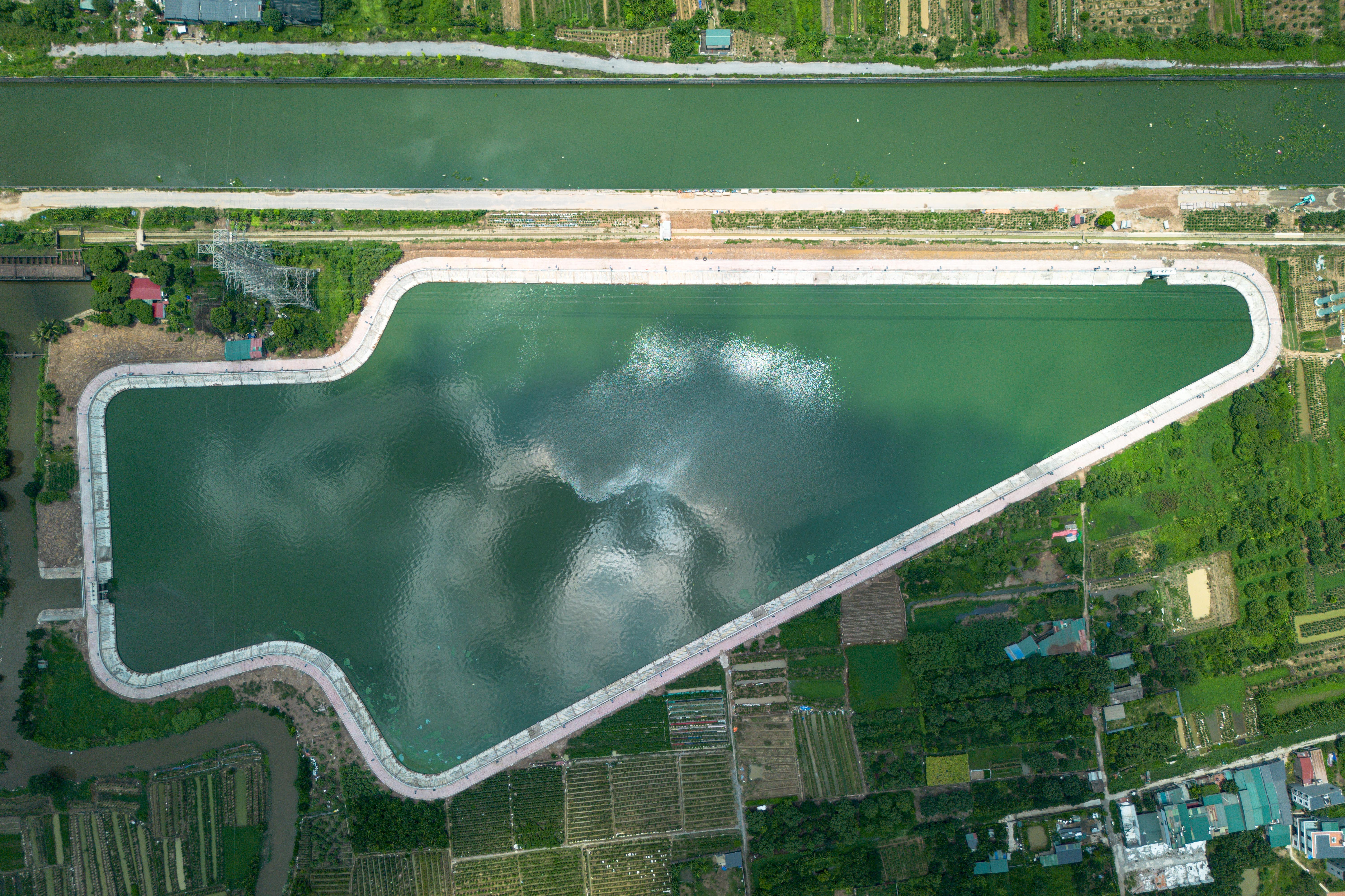 Hanoi's flood control projects accelerate towards completion
