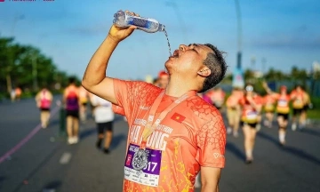 Da Nang experiences heatwave during VnExpress Marathon 2026