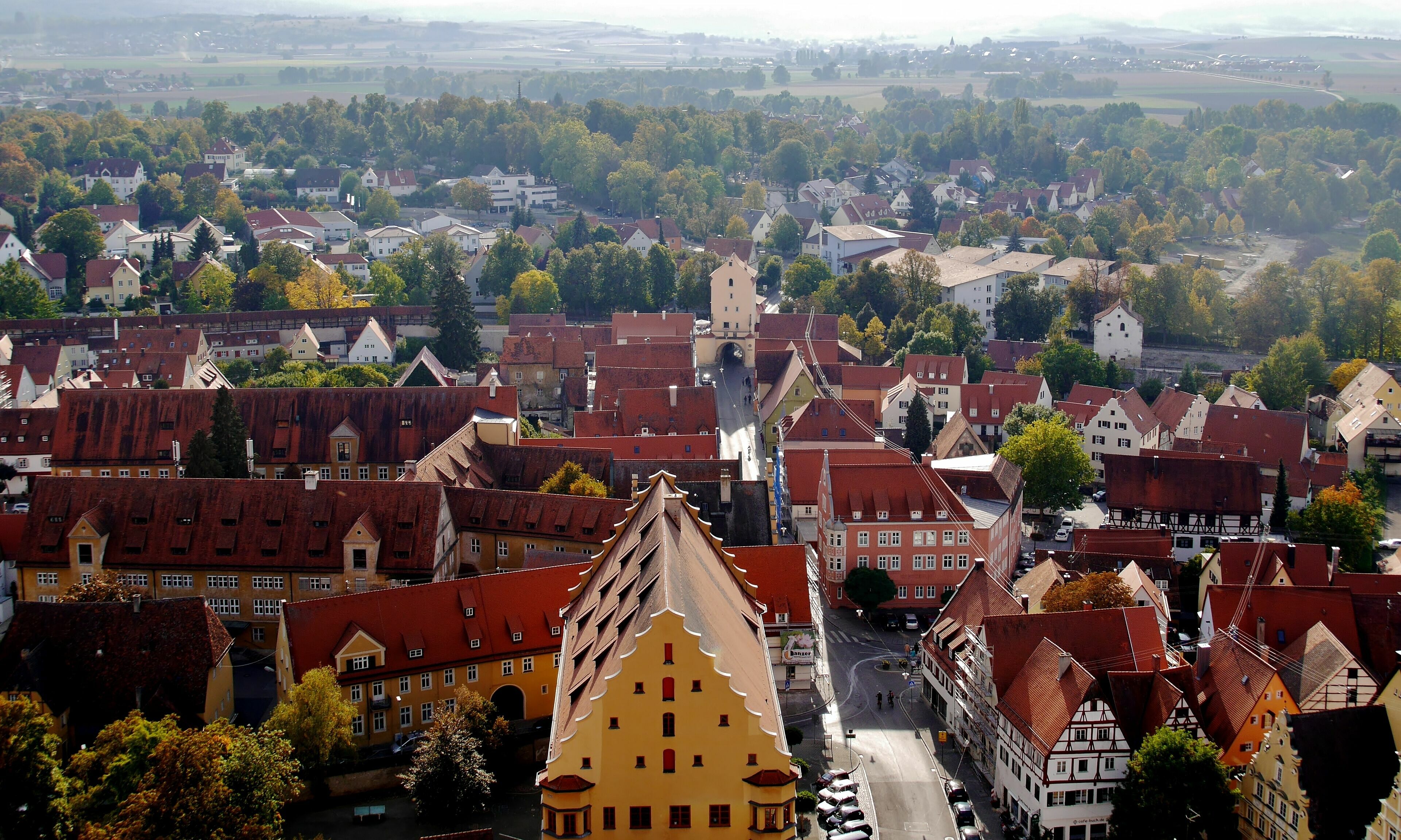 Nördlingen: the town of 72,000 tons of diamonds