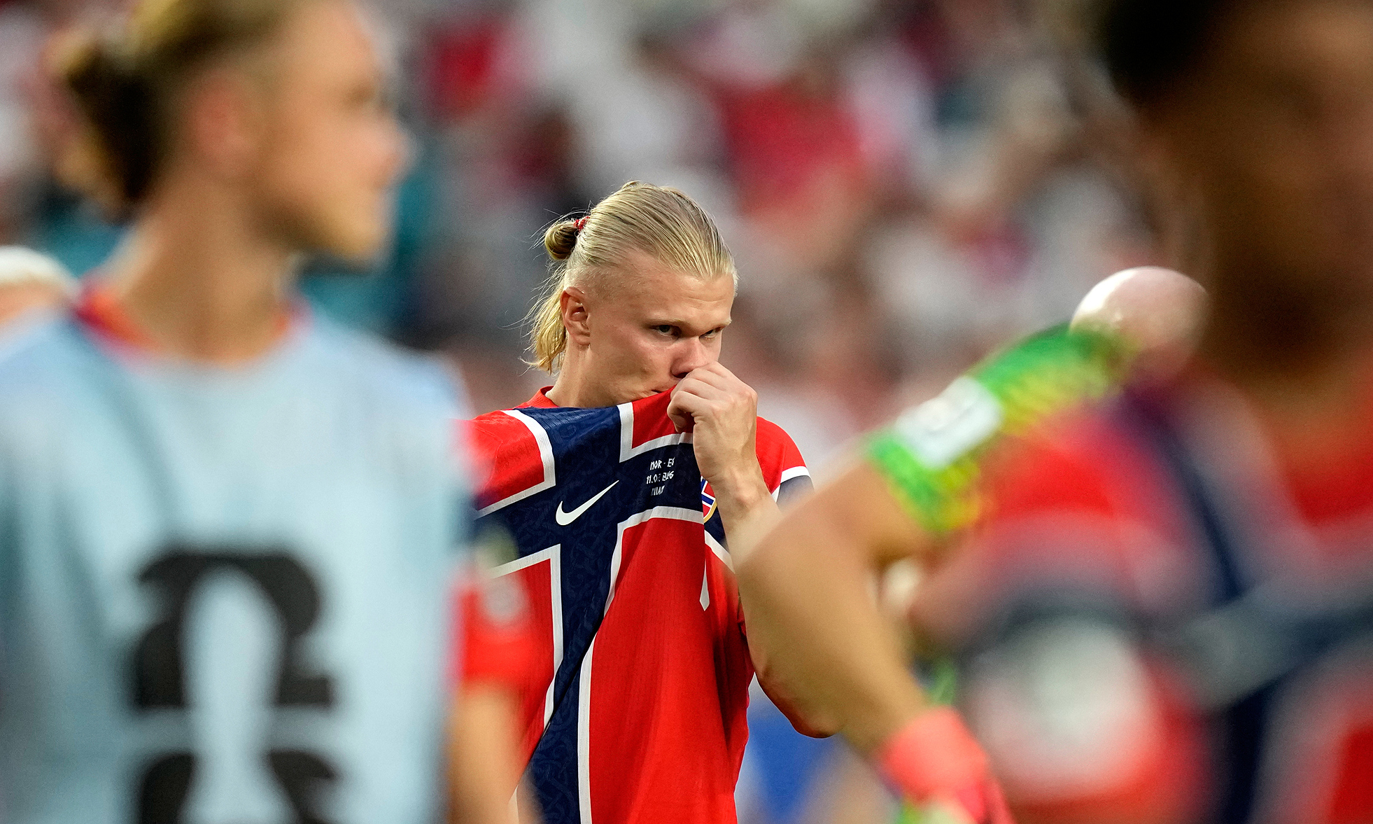Norway suspected of hiding Haaland's illness before England match