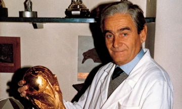 The designer of the World Cup trophy from half a century ago
