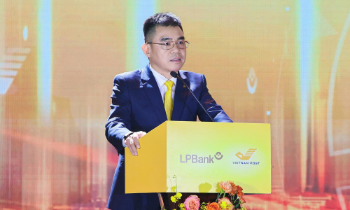 LPBank and Vietnam Post upgrade cooperation, boost digital transformation