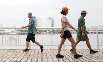 Should you walk immediately after eating to 'digest food'?