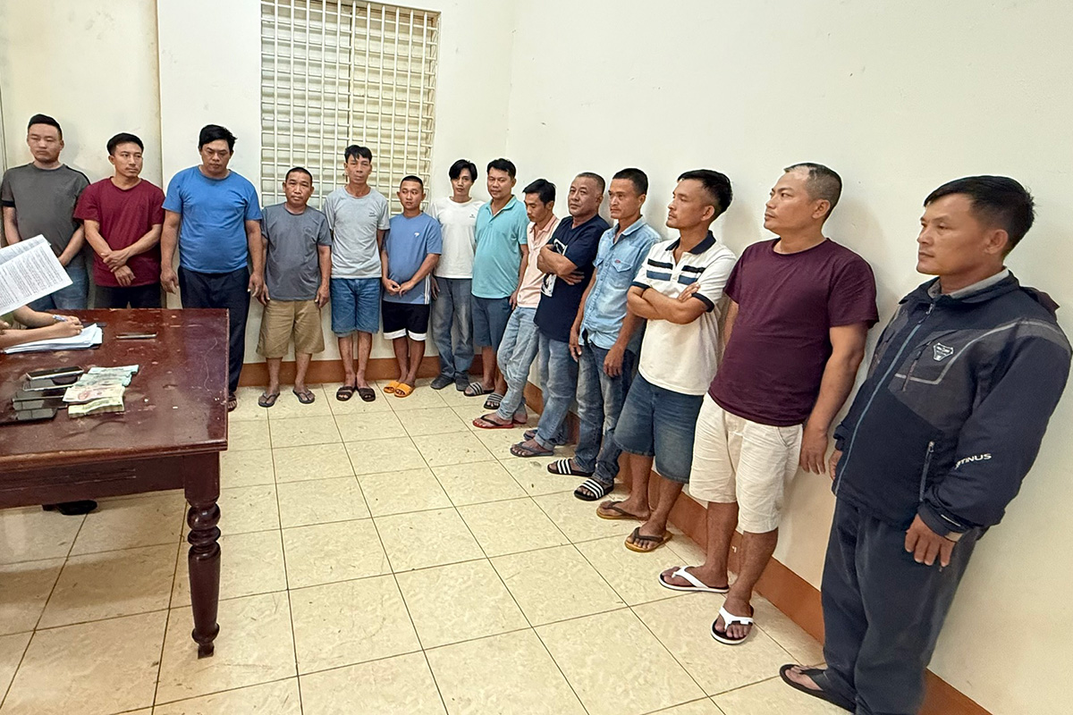 Three alleged leaders of 200 billion VND World Cup betting ring arrested