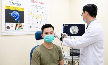 Ear fungus relapse from incomplete treatment