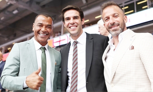 Football legends impeccably dressed at World Cup