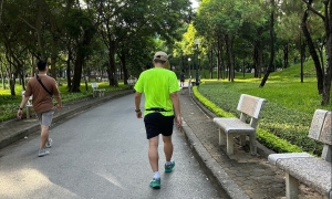 How does exercise benefit the eyes?