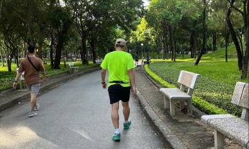 How does exercise benefit the eyes?