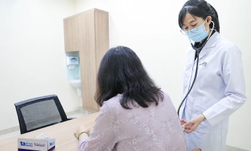 Lymph node tumor discovered after persistent cough