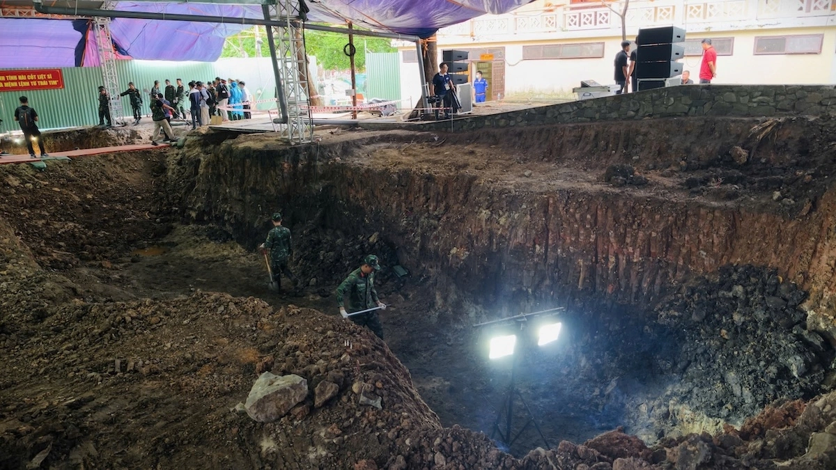 100 fallen soldiers' remains found at Le Thi Rieng Park after two weeks of excavation