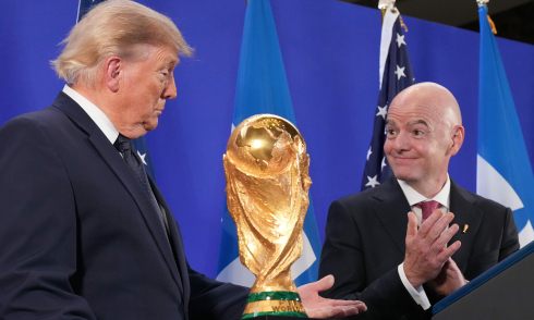 Trump proposes solo US World Cup bid
