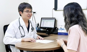 Doctor points out signs of early gut aging