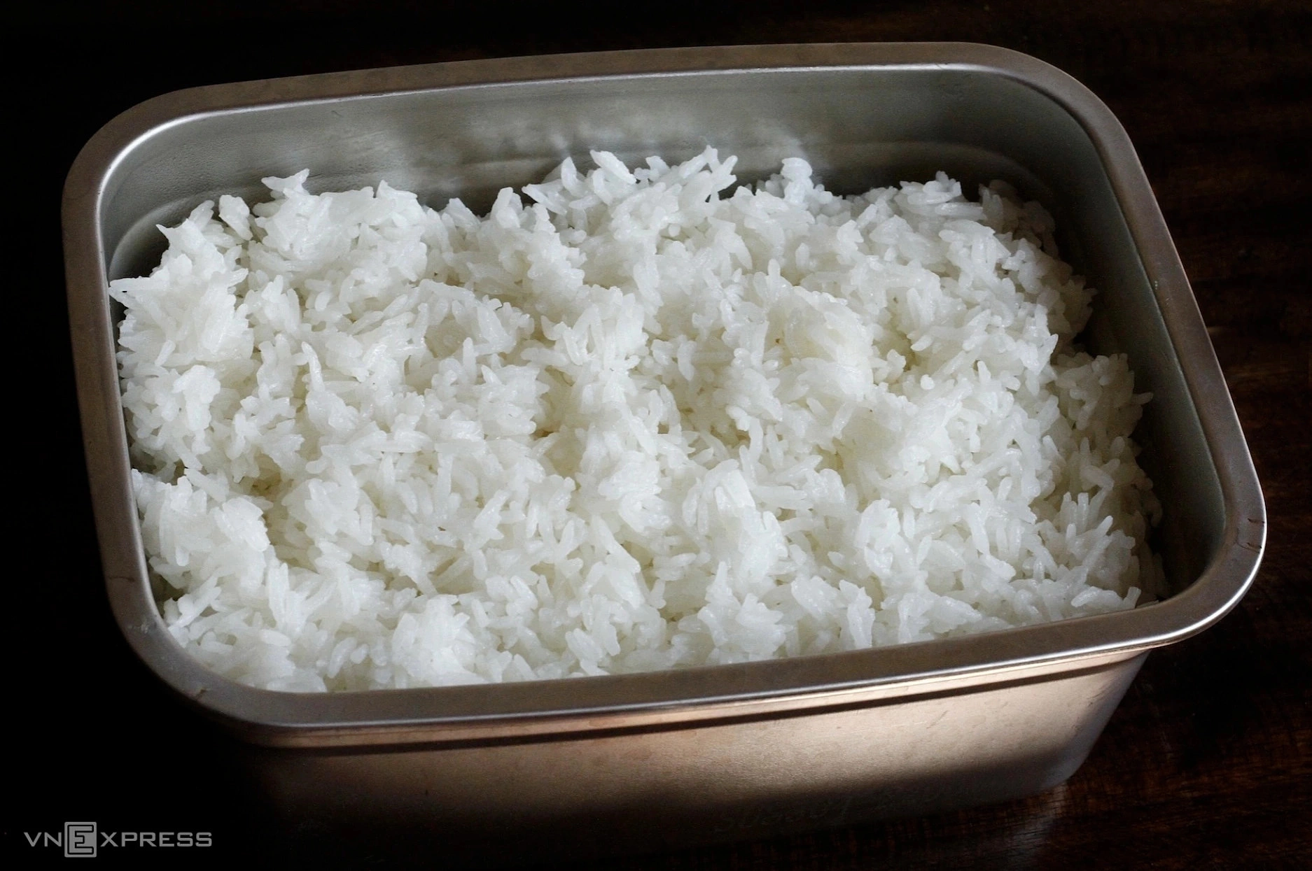 Does eating hot rice for breakfast cause a 'heavy stomach'?