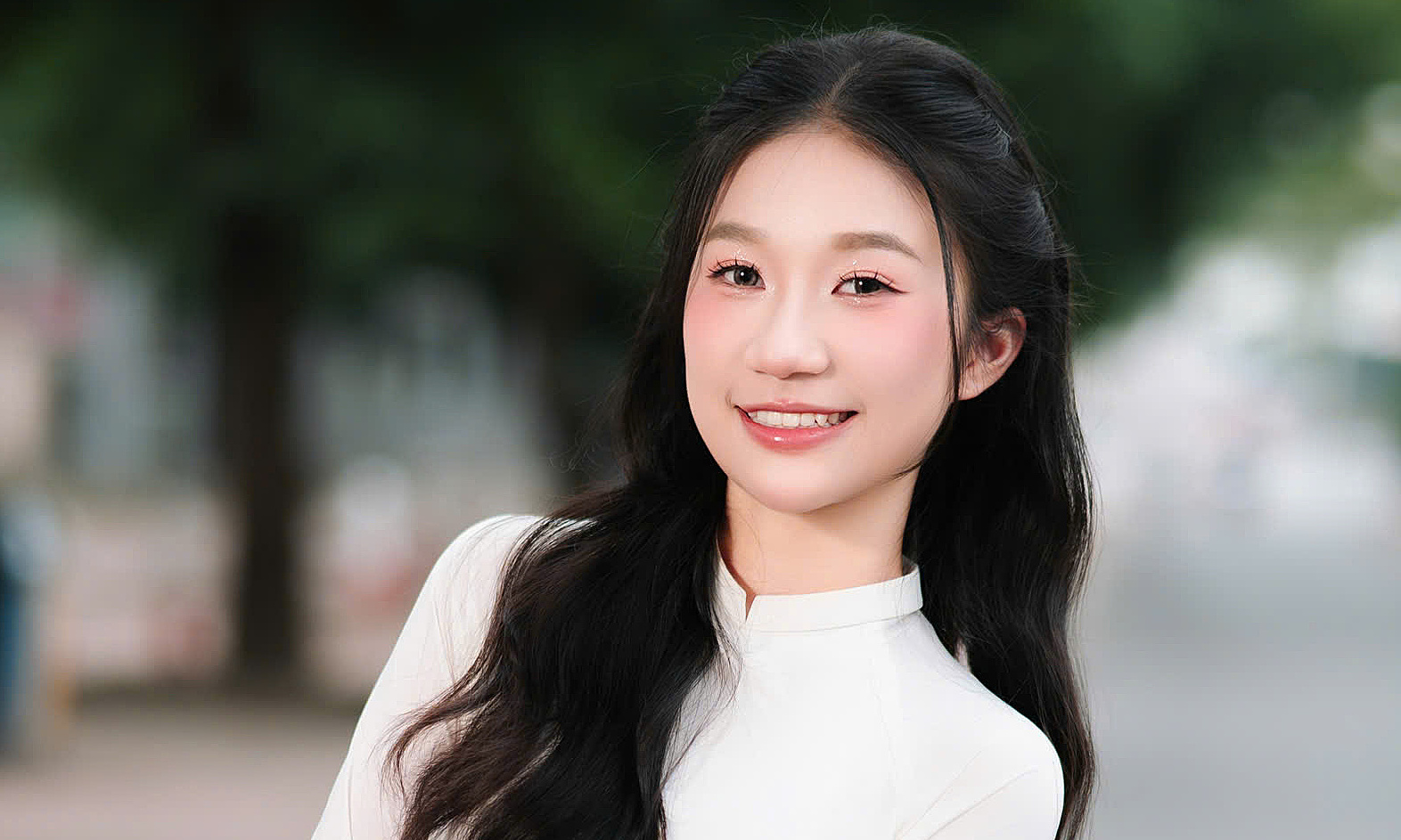 Student gains admission to Tsinghua University with poetic essay