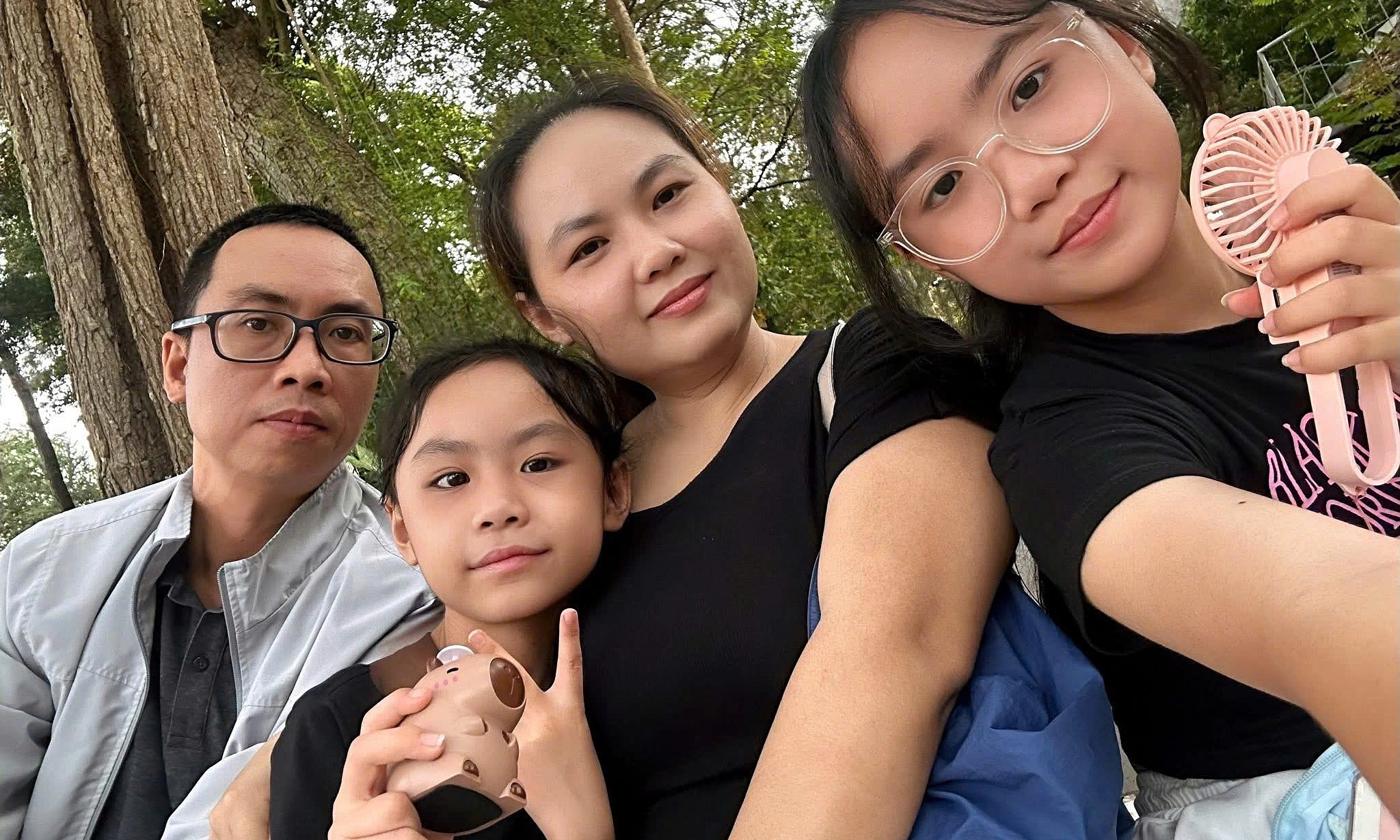 The pain of a mother whose husband and child both suffer from cancer