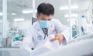 Most severe patient from Phu Quoc canoe accident shows positive recovery